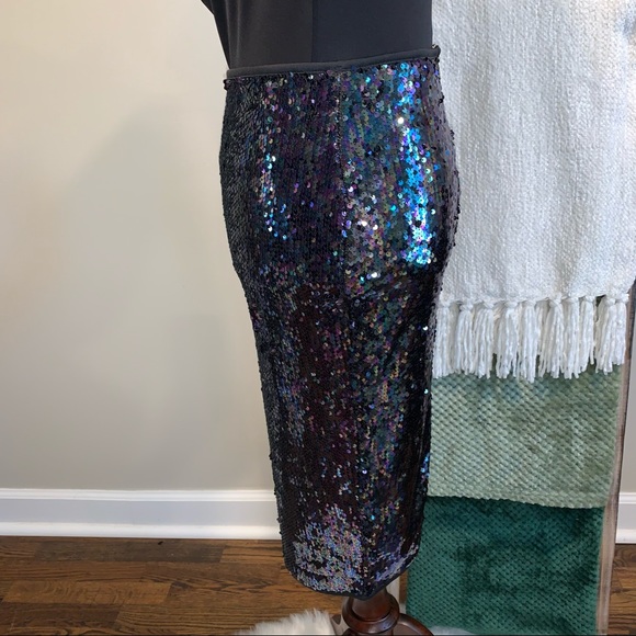 🧜🏼‍♀️ Shop 17 Sequined Pencil Skirt - Picture 5 of 13